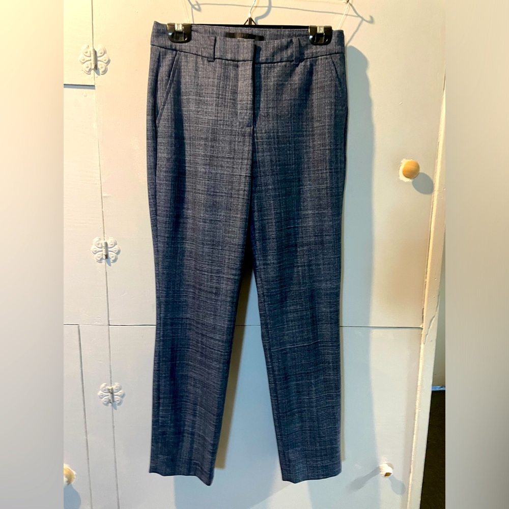 WHBM blue crosshatch dressy pants size 2, straight/skinny leg, pockets.
